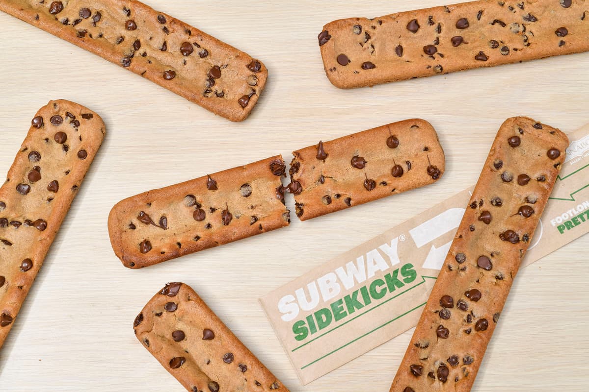Footlong Chocolate Chip Cookie — Subway cookie nutrition, ingredients, and prices
